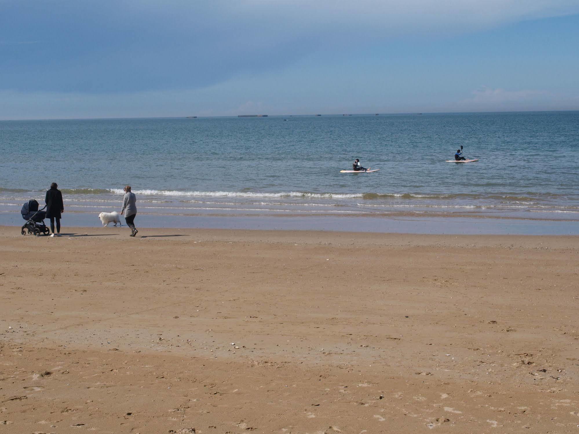 Gites En Normandie En Front De Mer A Asnelles , 3Km D'Arromanches, 10Km De Bayeux Eksteriør billede